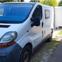 Furgone camperizzato Renault Trafic dci 80