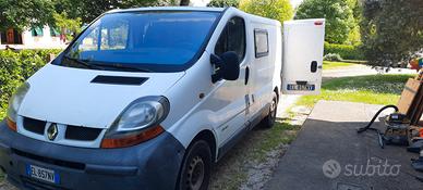 Furgone camperizzato Renault Trafic dci 80