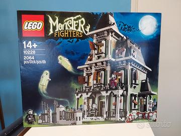 Lego Monsters Fighters Hounted Hause 10228