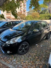 Peugeot 208 1.2 2014