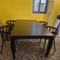 tavolo e sedie