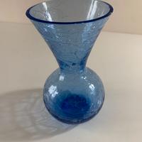 Vasetto in Vetro Blu con Effetto Scheggiato