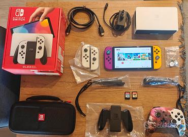 Nintendo switch OLED  bianca+ coppia di  Joy con 