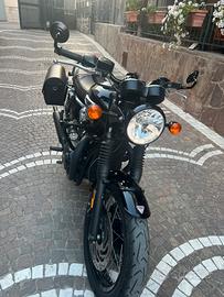 Triumph bonevillte t120 black