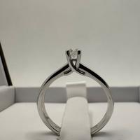 Anello solitario Giorgio Visconti