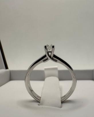 Anello solitario Giorgio Visconti