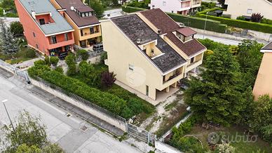 PORZIONE DI BIFAMILIARE A L'AQUILA