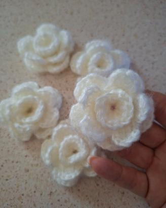 Set 5 fiori all’uncinetto stile mohair
