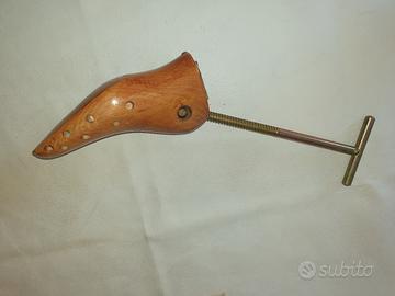 Allargascarpe forma in legno da calzolaio vintage 
