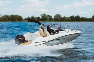 Quicksilver 605 Sundeck