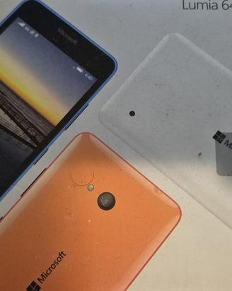 Microsoft Lumia 640 con cover inclusa