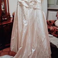 vestito da sposa beige