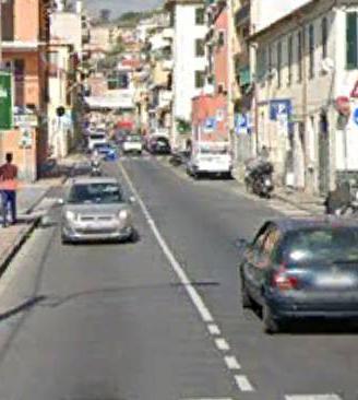 Immobile di 250 m² con 2 locali a Imperia