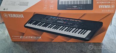 Tastiera musicale Yamaha PSR E263