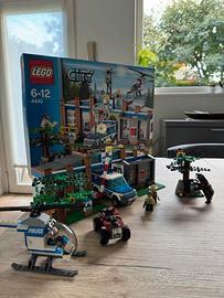 LEGO® City Stazione Polizia Forestale