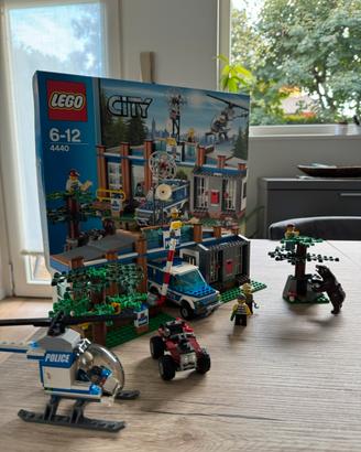 LEGO® City Stazione Polizia Forestale