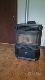 Stufa a pellet usata GiGraco con tubi