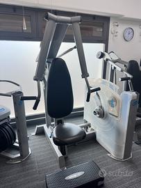 NAUTILUS CHEST PRESS ONE