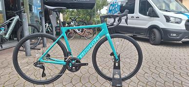 Bianchi Sprint 2026    Di2
