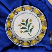 Antico Piatto in Maiolica