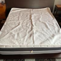 Letto matrimoniale stile giapponese