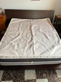 Letto matrimoniale stile giapponese