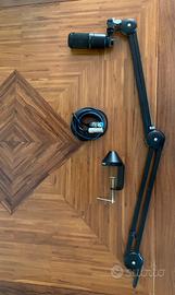 Rode At2020 con braccio da scrivania e cavo xle