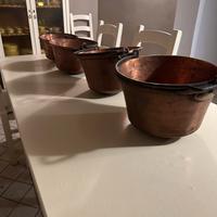 Lotto pentole e oggetti in rame