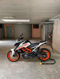KTM DUKE 390