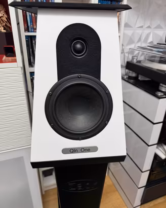 QLN ONE V6 Coppia di diffusori da stand