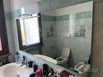 Specchio rettangolare 150 × 70 con punto luce