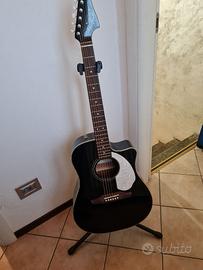 Chitarra acustica Fender Sonoran con accordatore