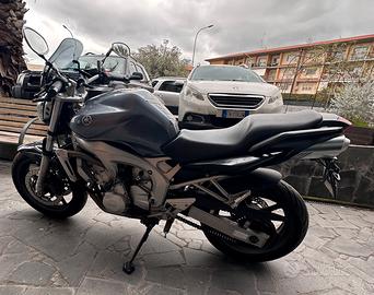 Yamaha FZ6