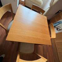 Tavolo allungabile e 4 sedie