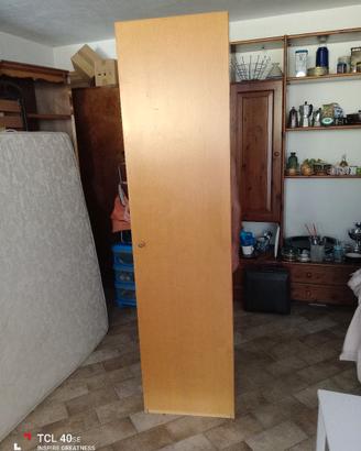 Mobile in legno  salva spazio 