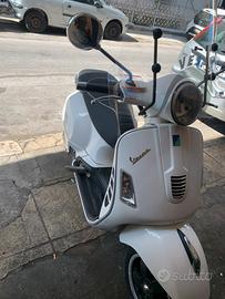 vespa 300 gts