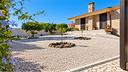 villa-indipendente-con-ampio-seminterrato-e-giardi