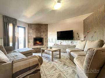 S1 - 3 vani in condominio di due unita' abitative