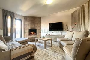 S1 - 3 vani in condominio di due unita' abitative