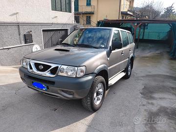 terrano nissan 2.7