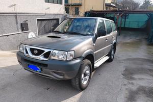 terrano nissan 2.7