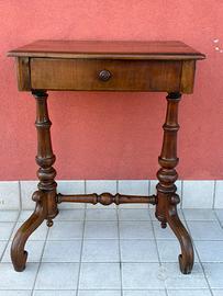 Tavolino Scrittoio in Noce  metà 800