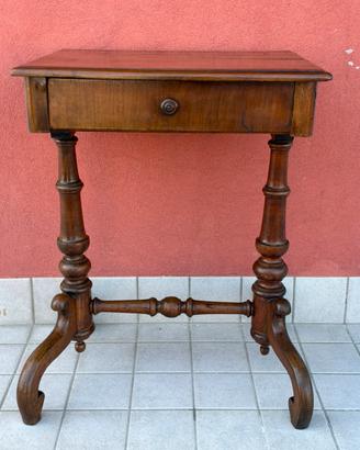 Tavolino Scrittoio in Noce  metà 800