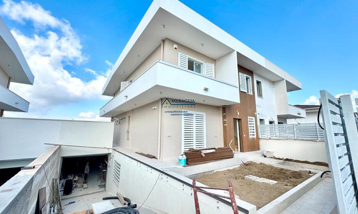 Ville nuove con finiture di pregio e spazi esterni