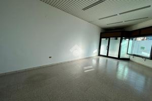 NEGOZIO A GARDONE VAL TROMPIA