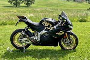 Aprilia rsv 4 factory 2023