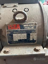 Saldatrice a cardano