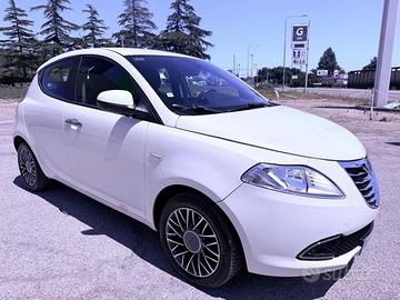 Lancia Ypsilon 1.2 69 CV 5 porte GPL Ecochic Silve