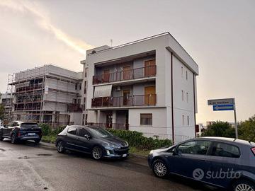 Appartamento di 115 m² con 4 locali e box auto a M