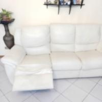 divani perfettamente tenuti